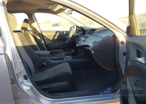 2008 Honda Accord 2.4 Lx z USA, uszkodzony, nr VIN 1HGCP26308A123780